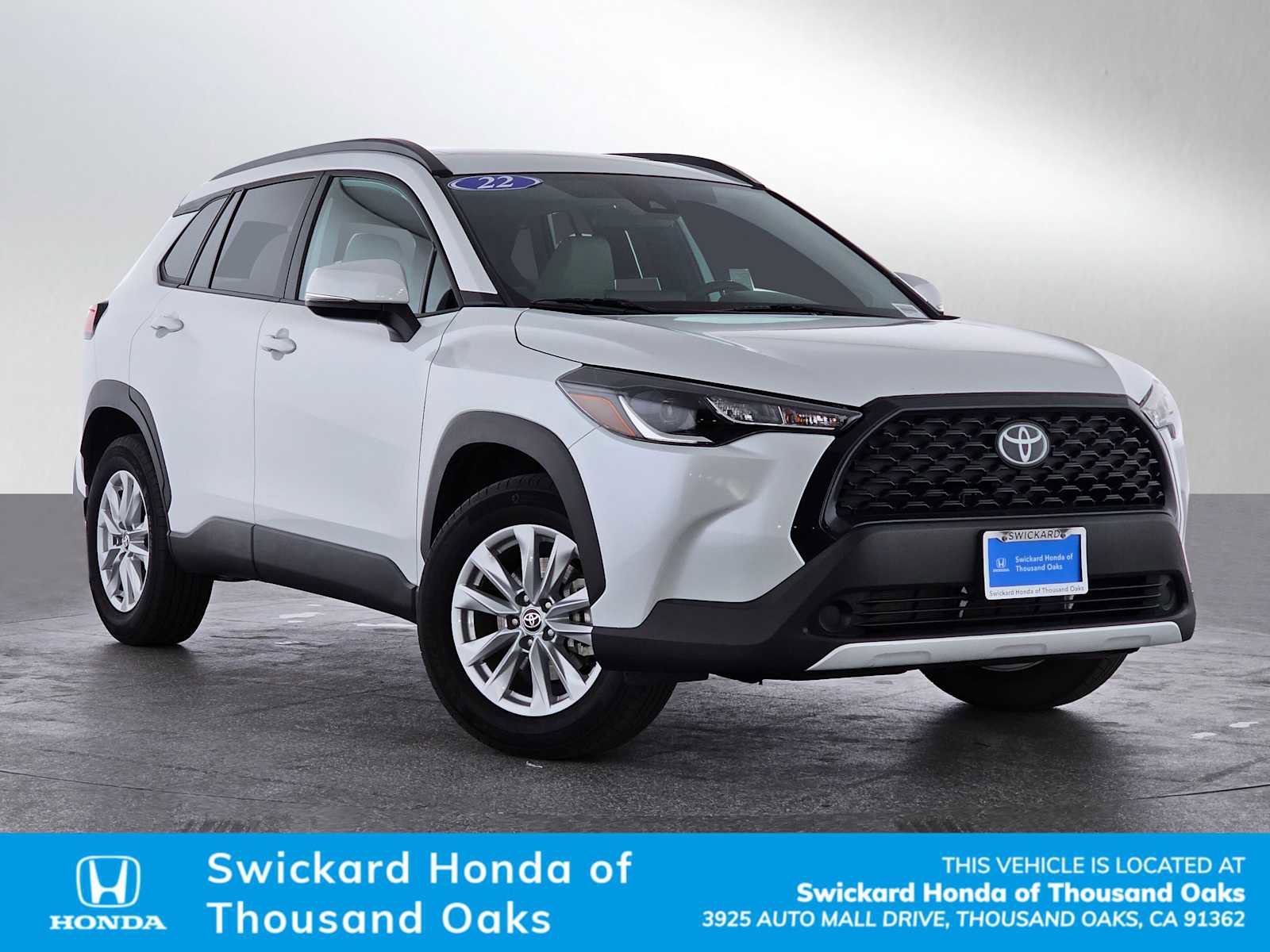 Used 2022 Toyota Corolla Cross LE w/ Moonroof Package