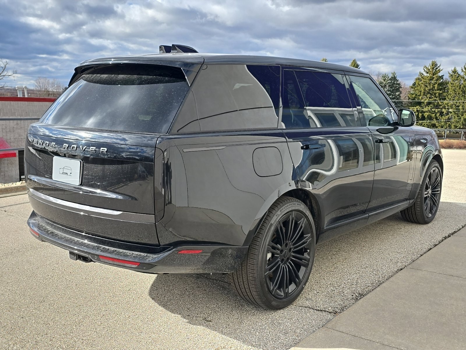 New 2026 Land Rover Range Rover Long Wheelbase SE image 5