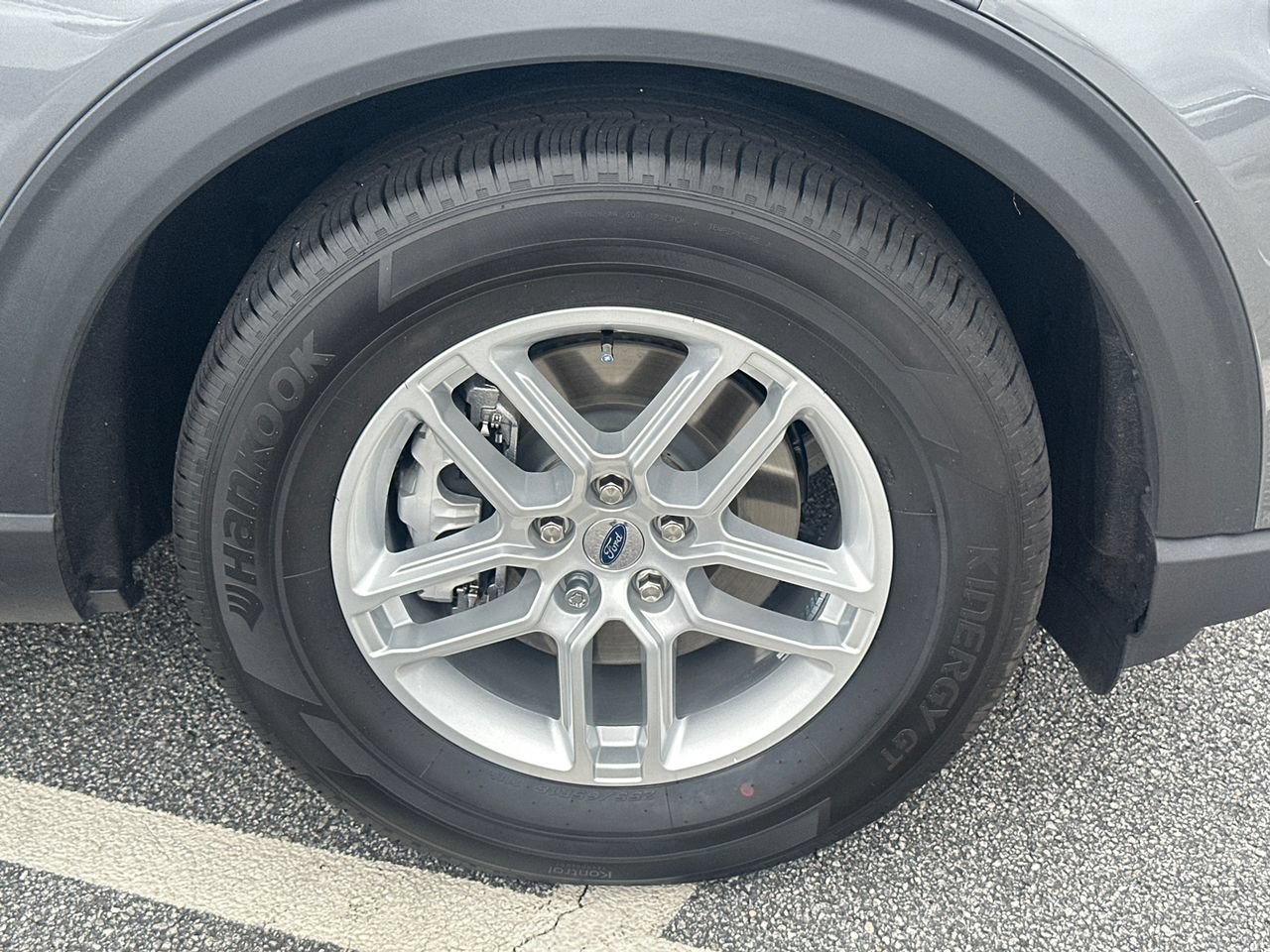 New 2026 Ford Explorer Active RWD image 12