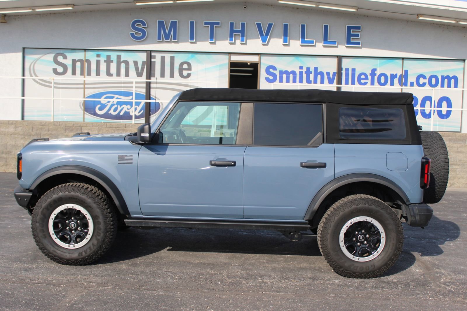 Used 2023 Ford Bronco Badlands image 4