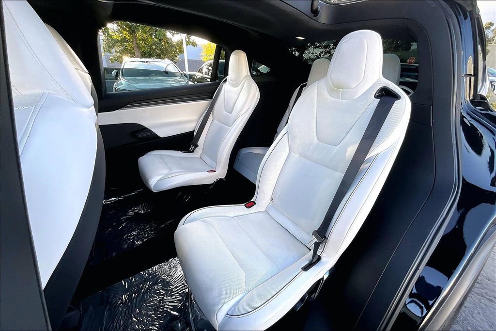 Used 2022 Tesla Model X Plaid image 19