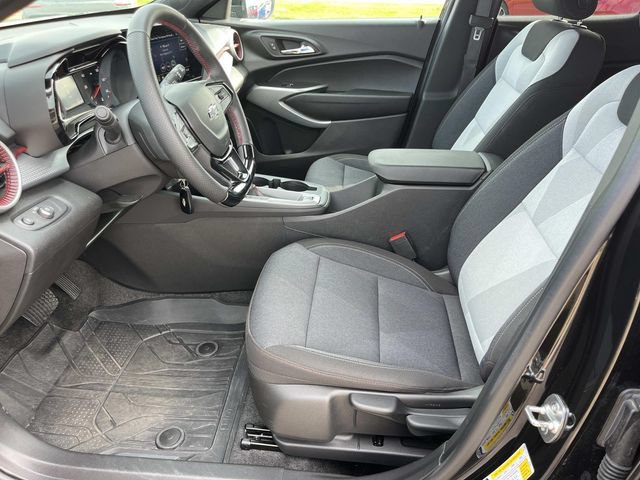 Certified 2025 Chevrolet Trax RS w/ Driver Confidence Package FWD image 24
