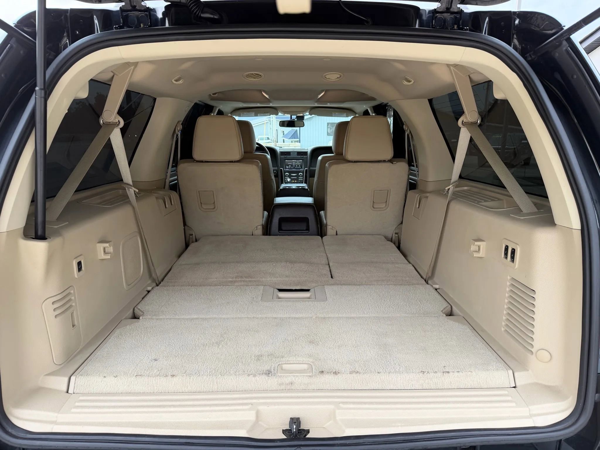 Used 2015 Lincoln Navigator L 4WD w/ Equipment Group 101A Reserve image 44