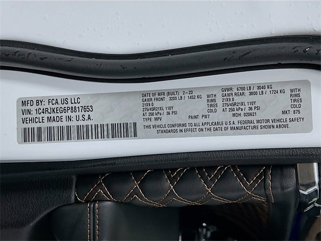 Used 2023 Jeep Grand Cherokee L Summit w/ Advanced Protech Group IV image 32