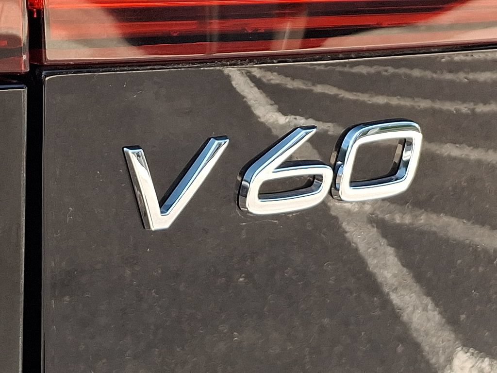 Used 2021 Volvo V60 T5 Cross Country AWD/4WD image 30