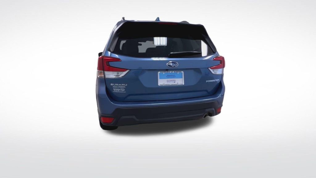 Used 2021 Subaru Forester Premium image 7