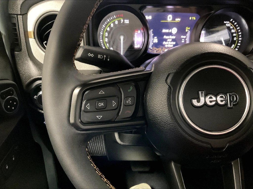 Used 2024 Jeep Wrangler Unlimited AWD/4WD image 22