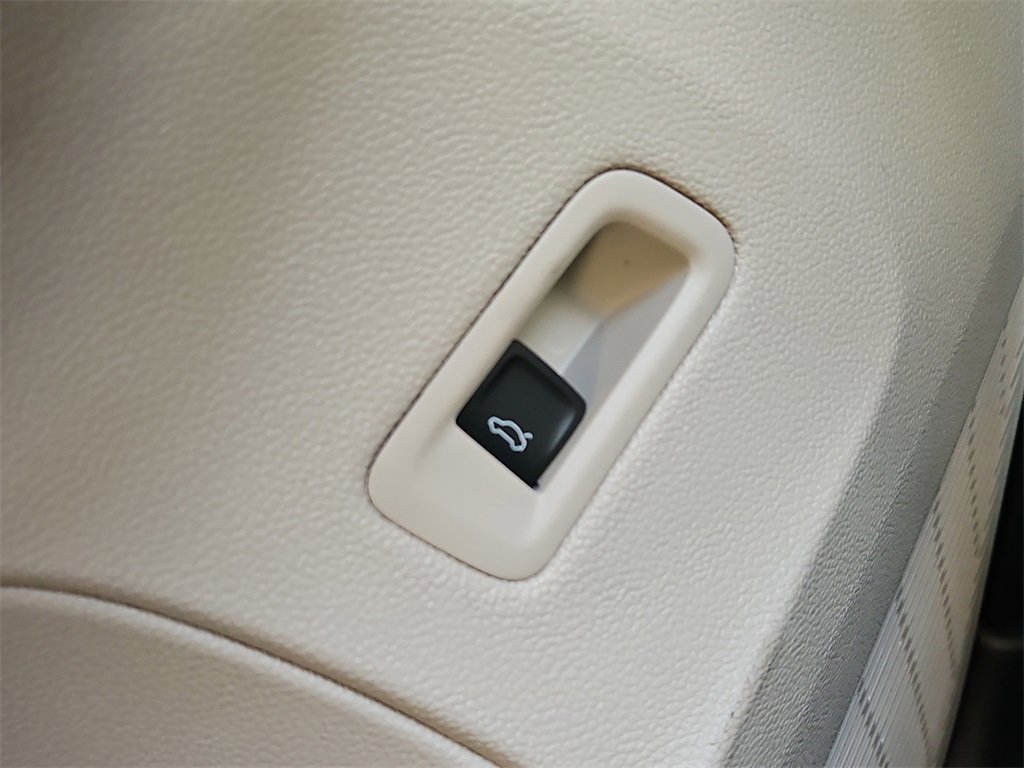 New 2026 Volkswagen Atlas SEL image 16