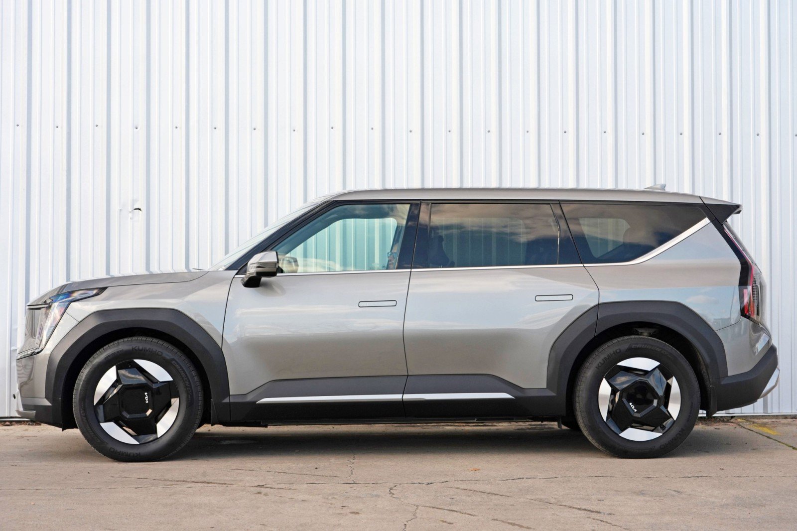 Used 2024 Kia EV9 Light Long Range image 8