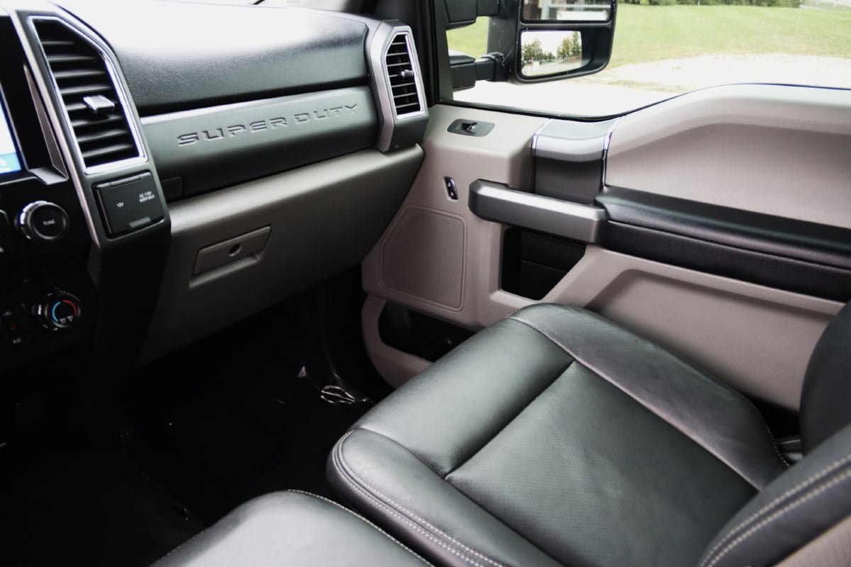 Used 2017 Ford F250 XLT w/ XLT Premium Package AWD/4WD image 40