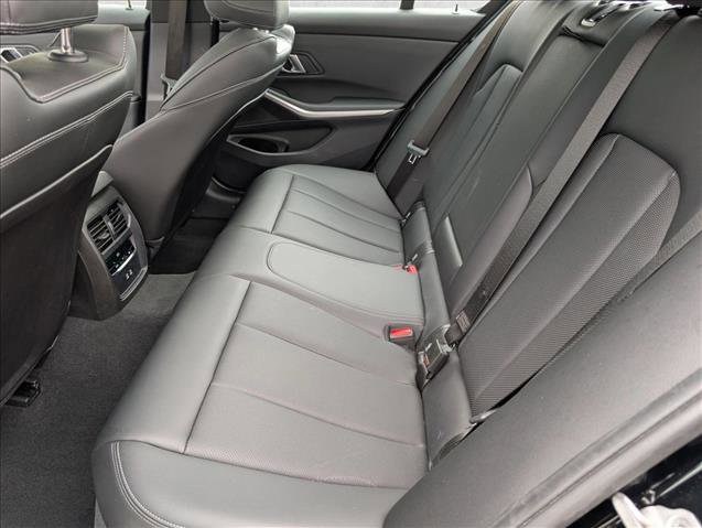 Used 2025 BMW 330i Sedan w/ M Sport Package RWD image 20
