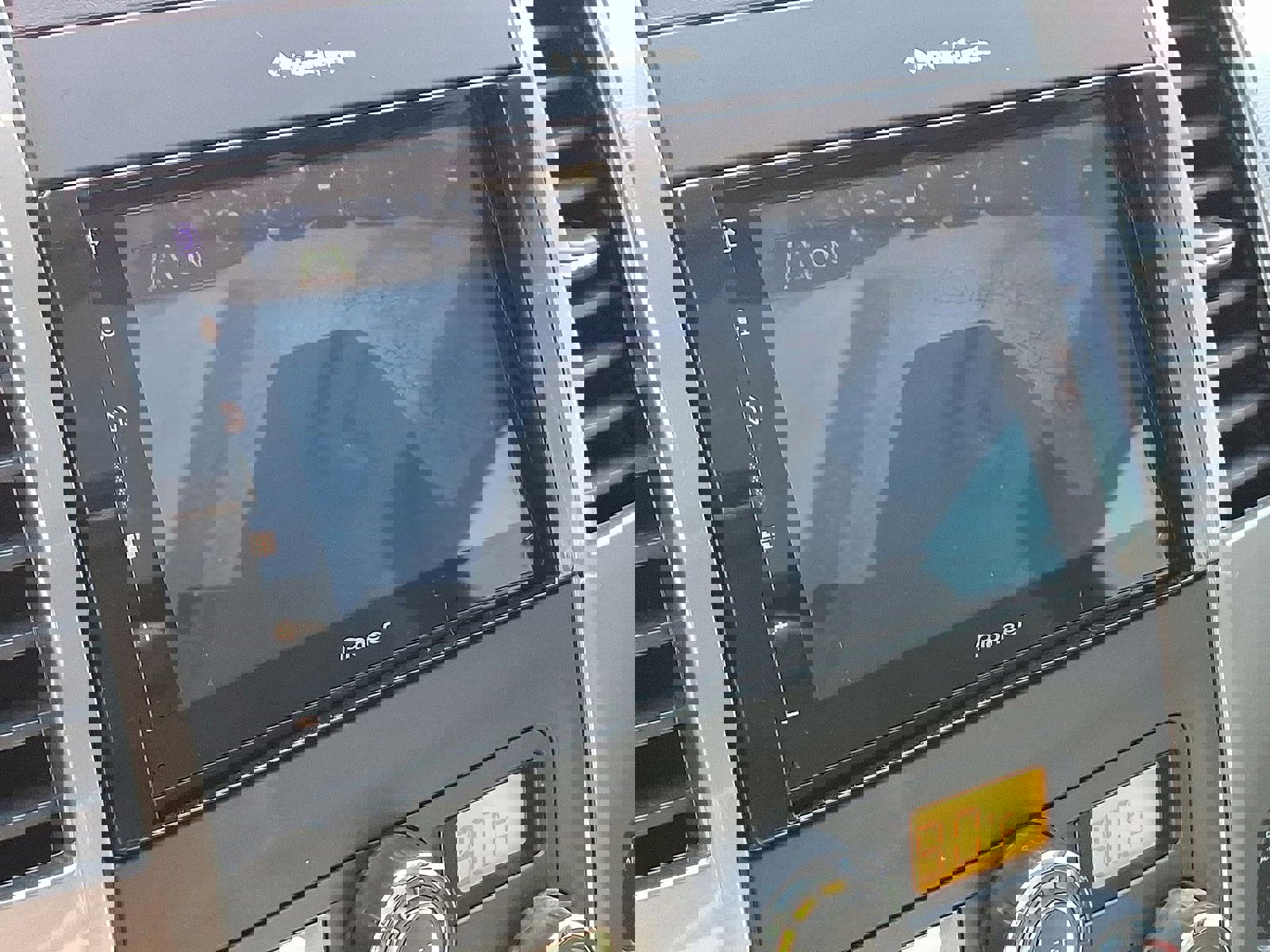 Used 2016 Nissan Frontier SL w/ Moonroof Package image 15