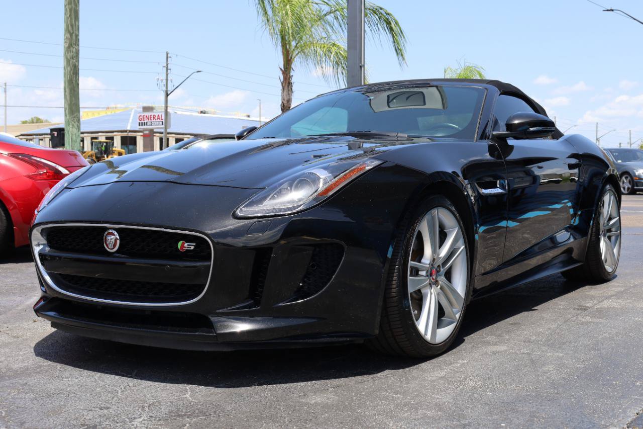 Used 2015 Jaguar F-TYPE S RWD image 2