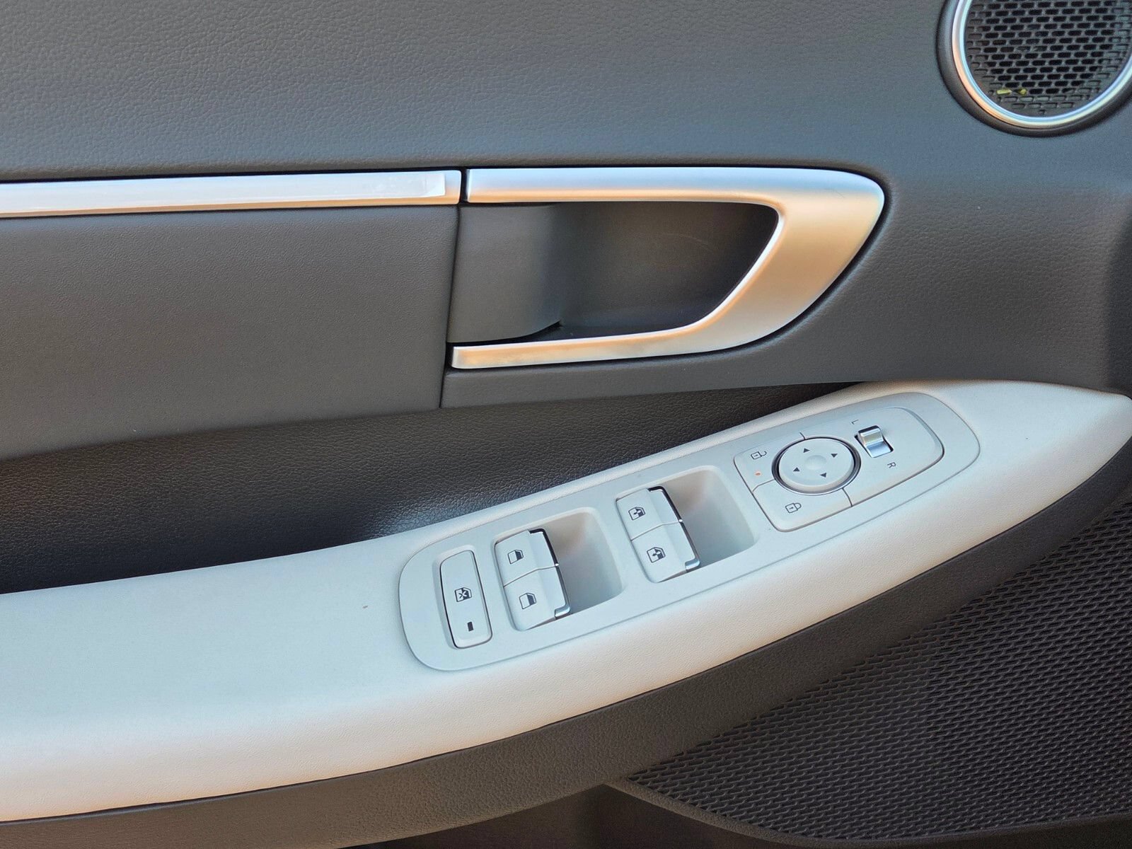 New 2026 Hyundai Sonata SEL FWD image 28