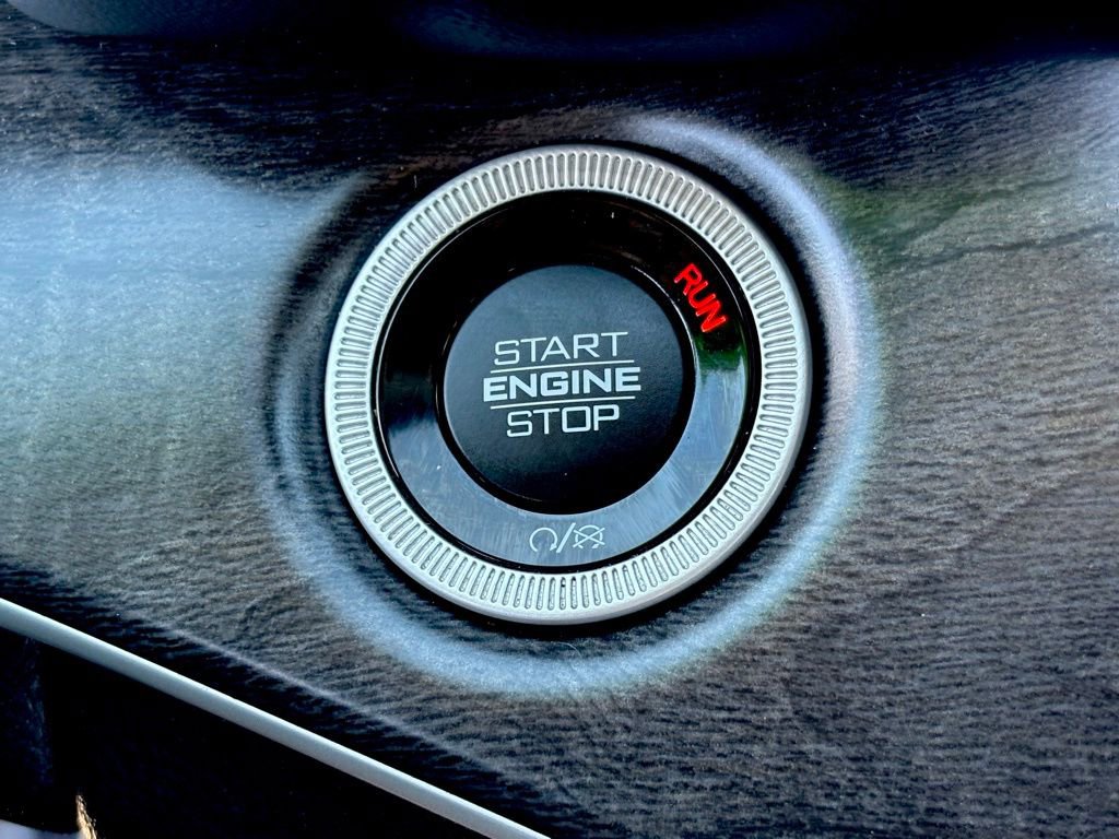 Used 2022 Jeep Grand Cherokee Limited 4xe image 21