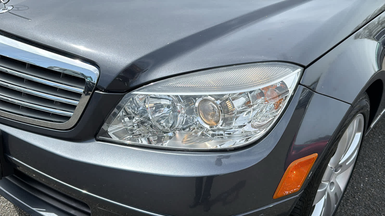 Used 2010 Mercedes-Benz C 300 4MATIC Sedan image 9