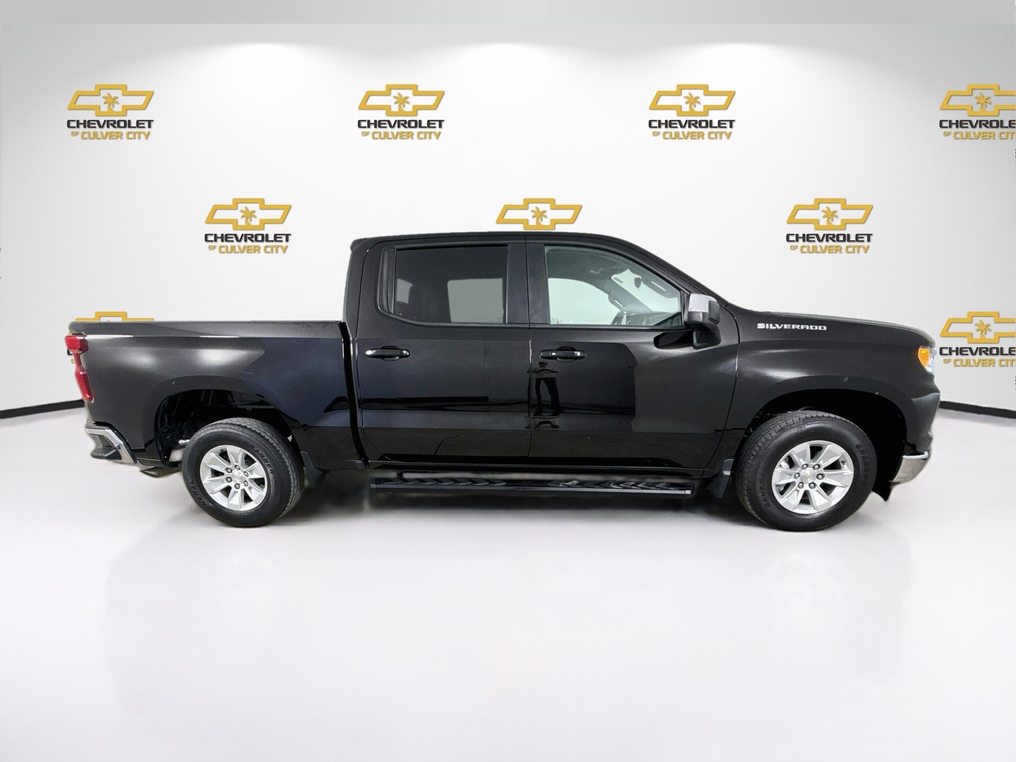 Used 2023 Chevrolet Silverado 1500 LT RWD image 9