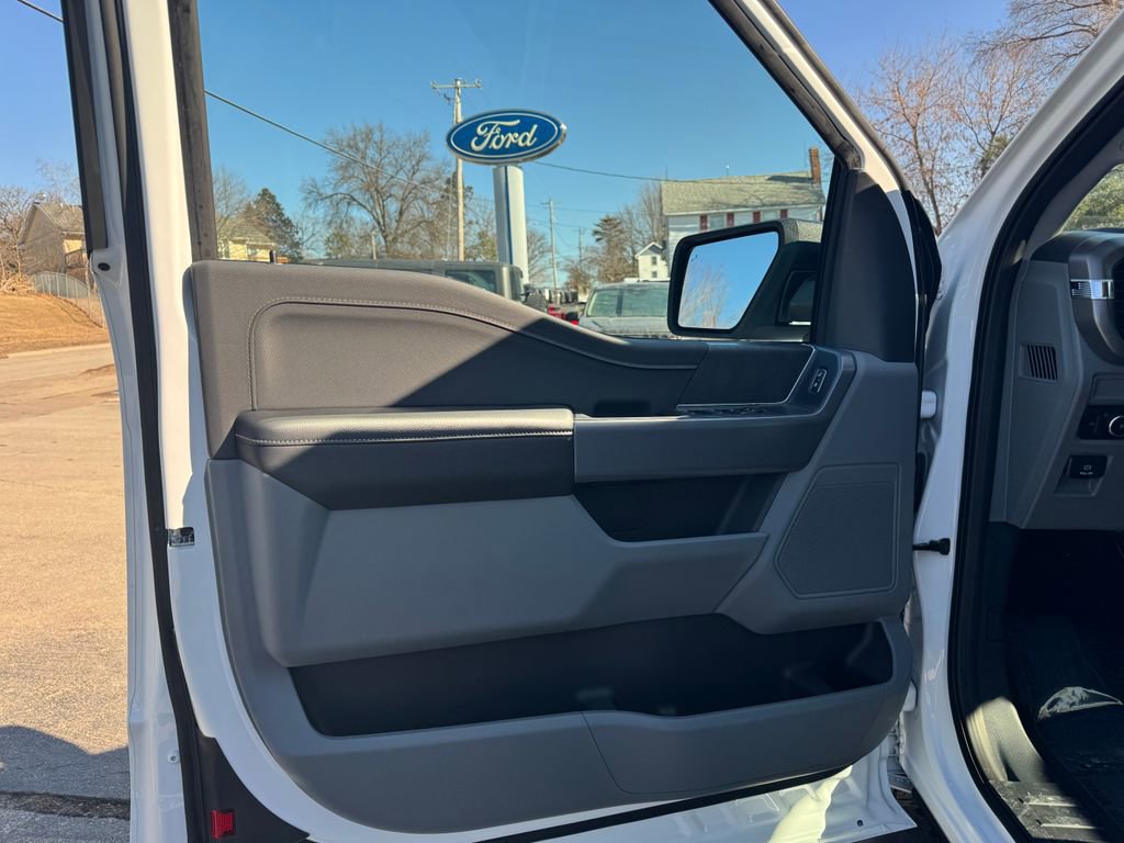 New 2026 Ford F150 XLT w/ Equipment Group 301A Standard image 18