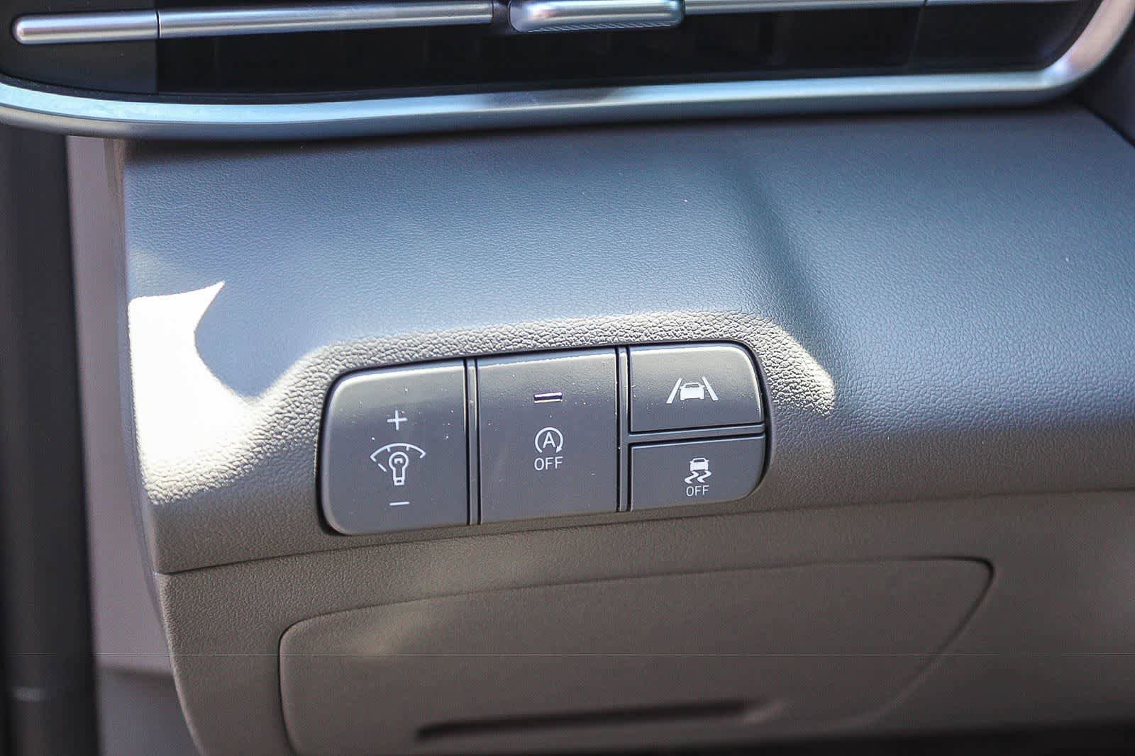 Certified 2023 Hyundai Elantra SE FWD image 28