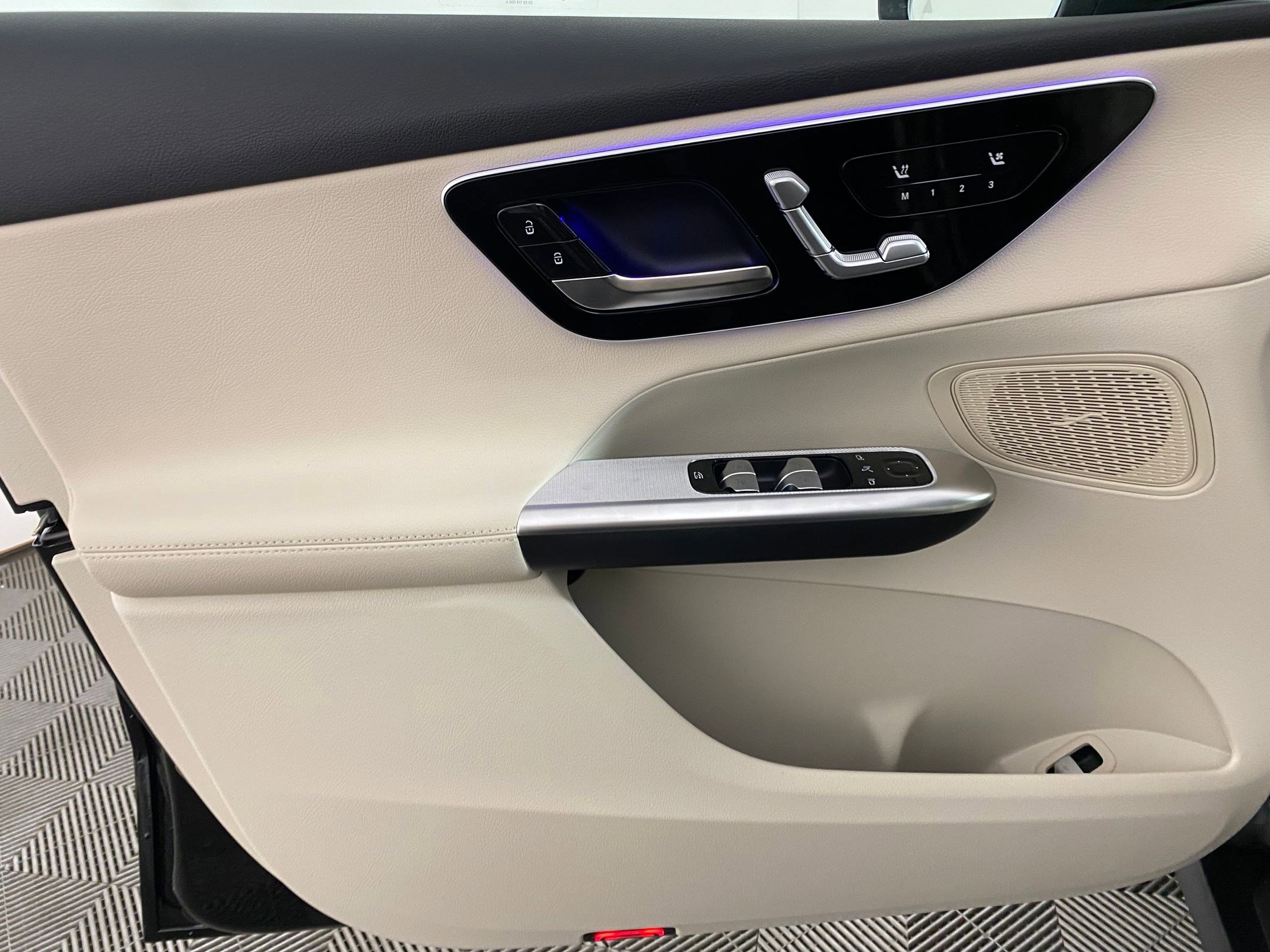 Used 2026 Mercedes-Benz GLC 300 4MATIC image 11