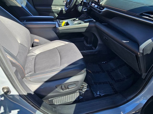 Used 2023 Toyota Sienna XSE w/ XSE Plus Package image 22