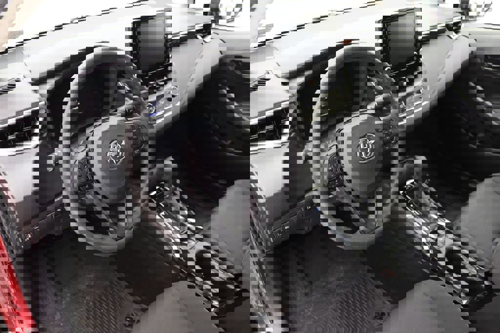 Used 2022 Toyota Corolla LE image 13