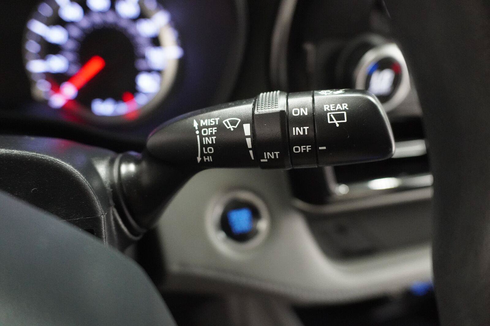 Used 2022 Toyota Highlander L FWD image 13