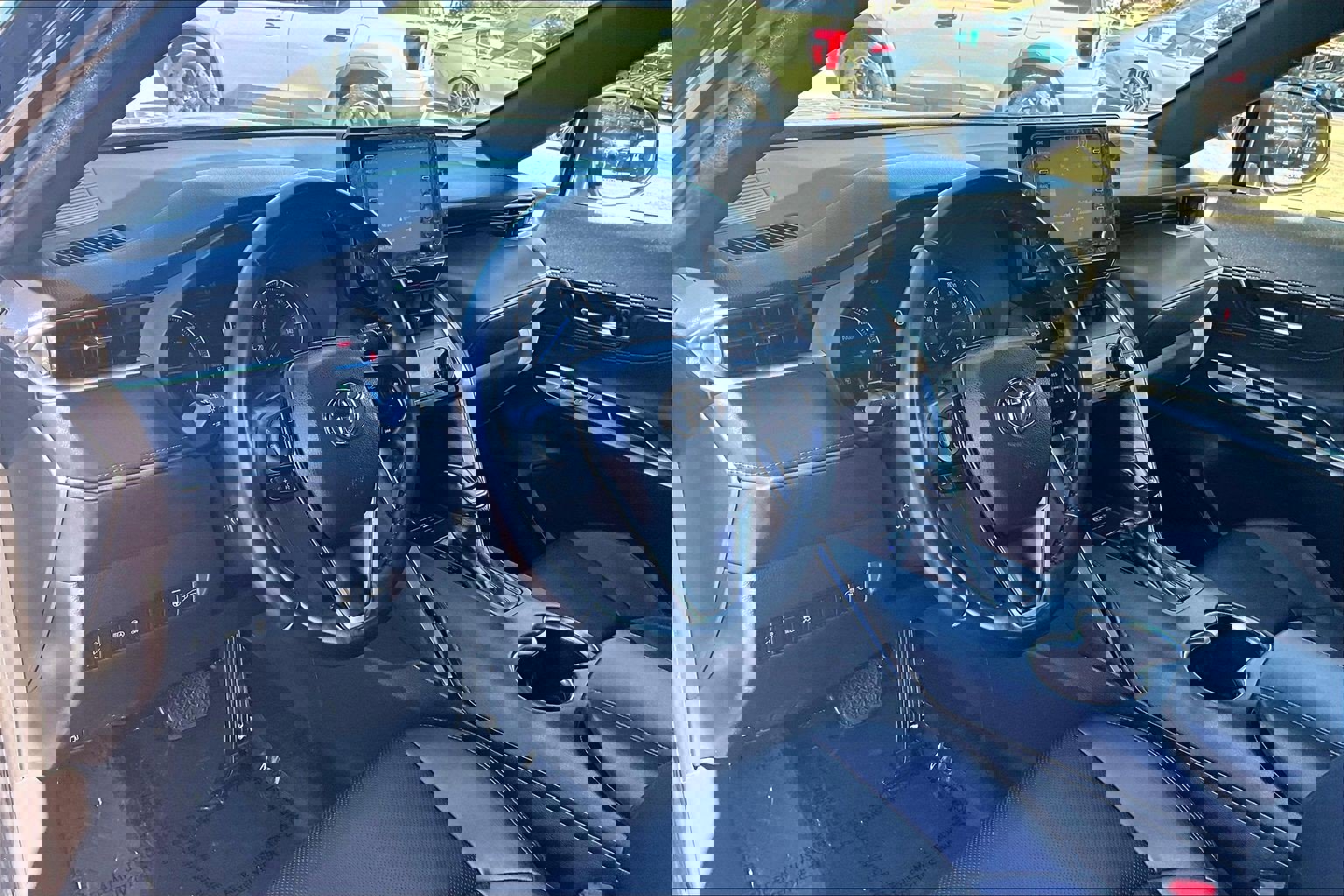 Used 2021 Toyota Venza XLE w/ Softex Package image 13