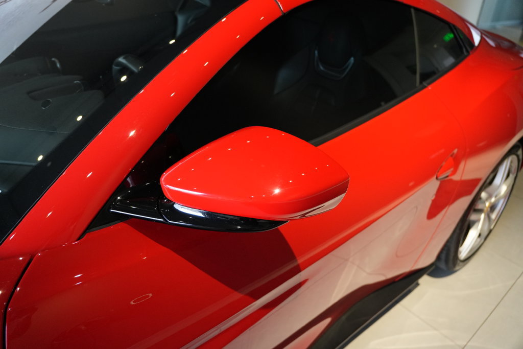 Used 2019 Ferrari Portofino RWD image 12