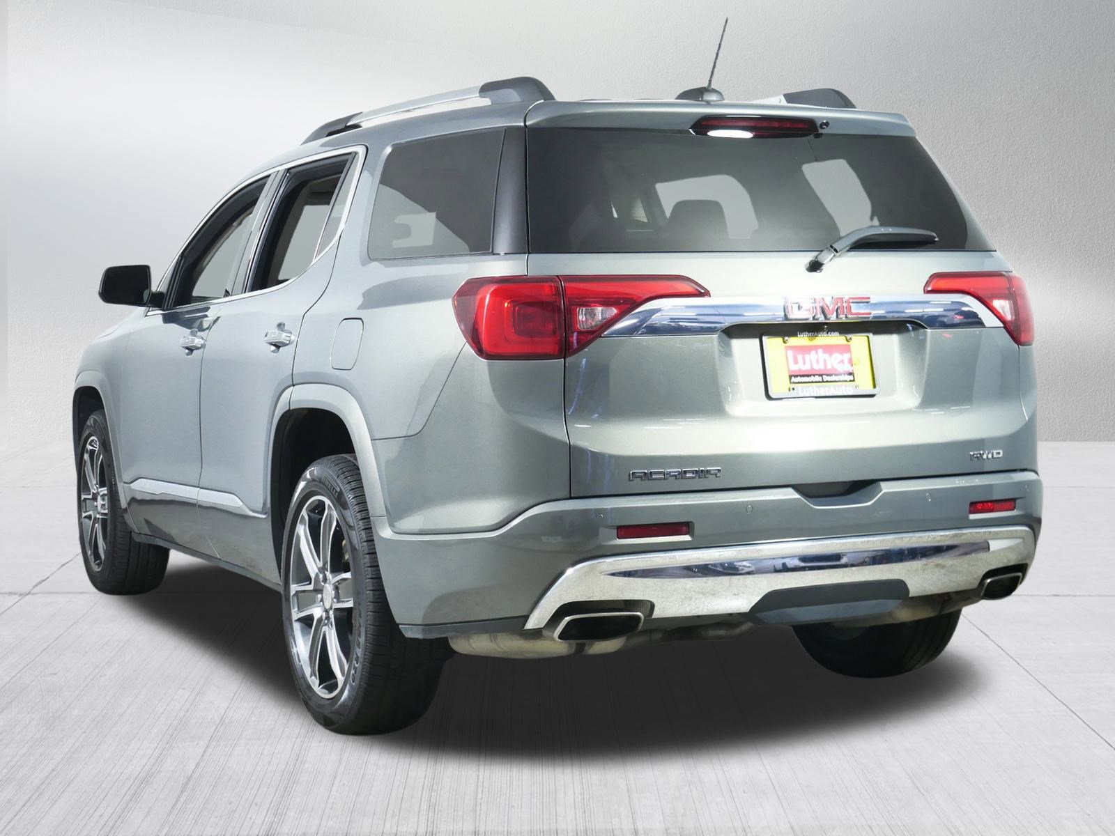 Used 2018 GMC Acadia Denali w/ Technology Package image 5
