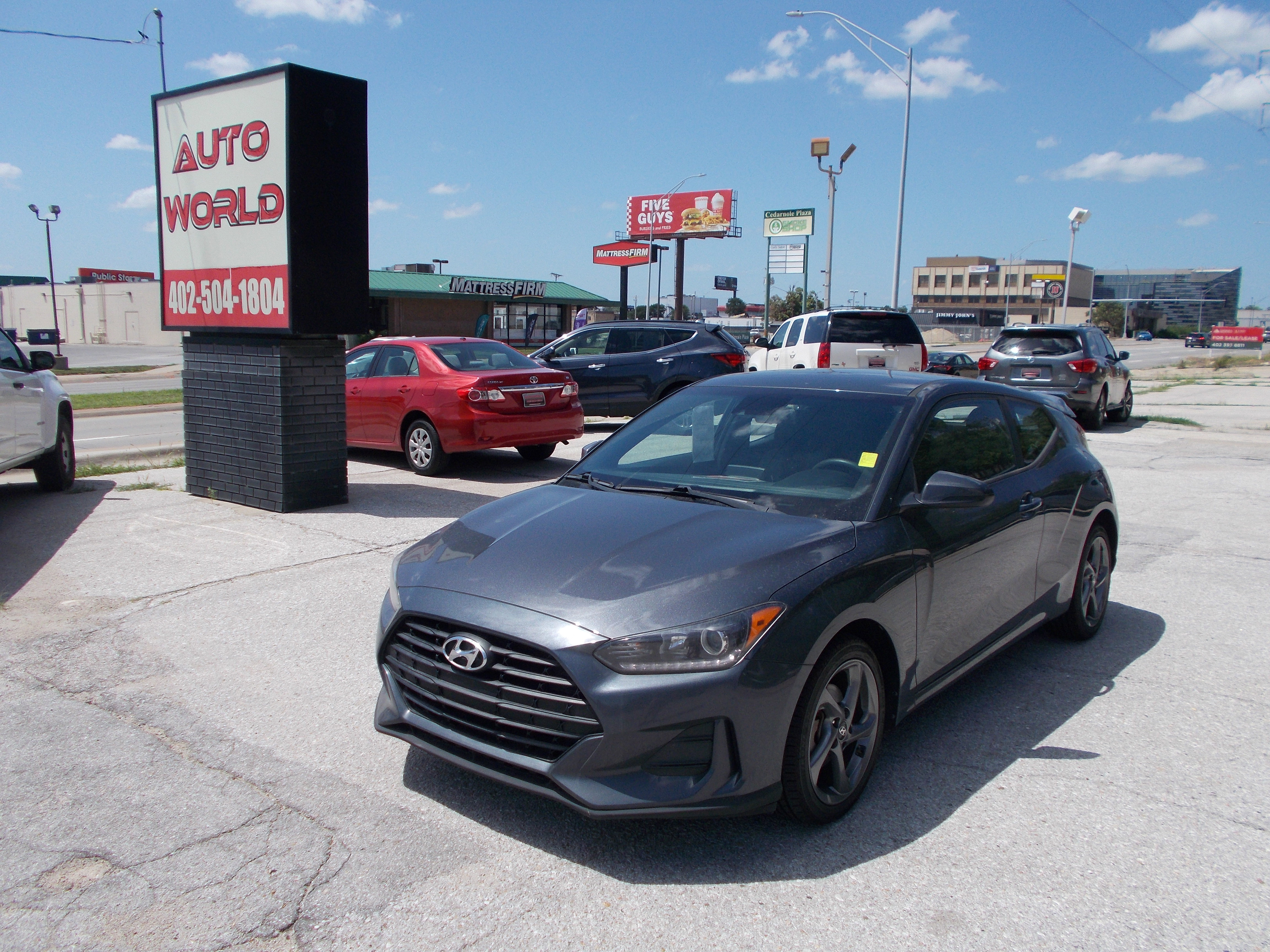 Used 2019 Hyundai Veloster 2.0 image 2