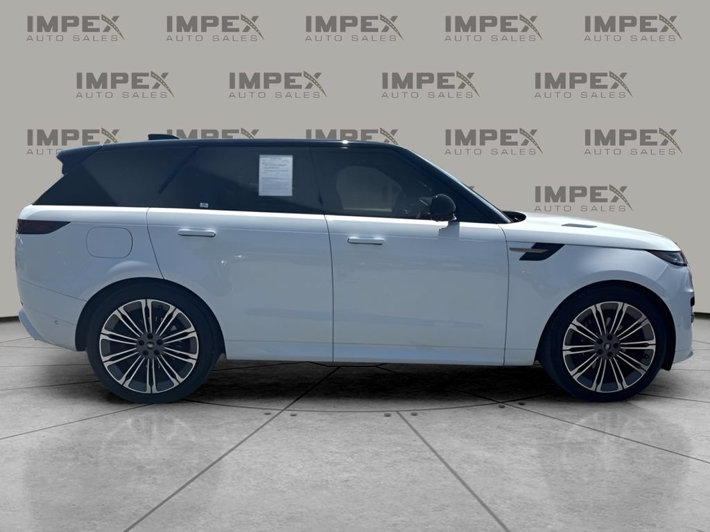 Used 2024 Land Rover Range Rover Sport Dynamic SE AWD/4WD image 6