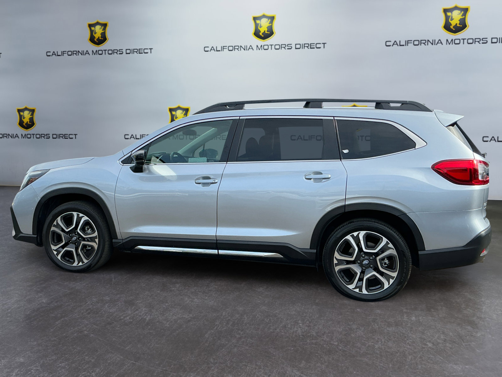 Used 2024 Subaru Ascent Limited w/ Technology Package image 9