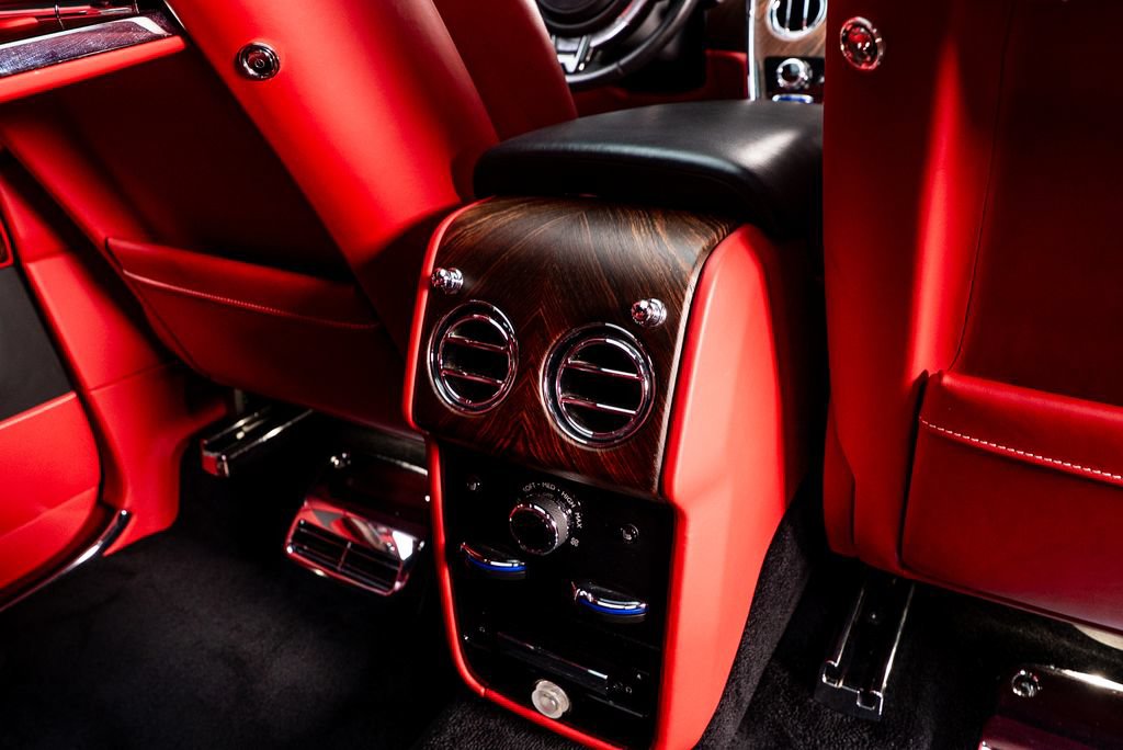 Used 2019 Rolls-Royce Cullinan AWD/4WD image 46