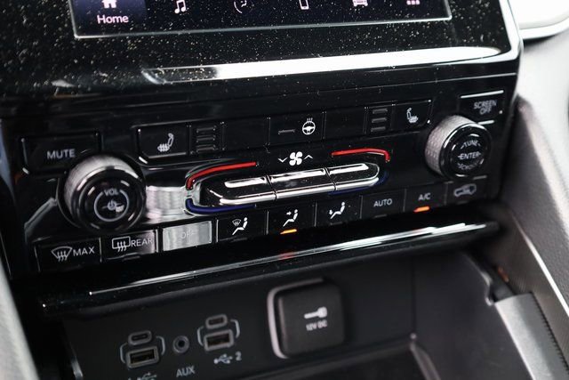 New 2025 Jeep Grand Cherokee L Laredo w/ Luxury Tech Group I AWD/4WD image 18