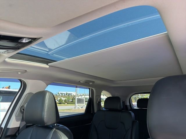 Used 2024 Kia Sorento SX image 24