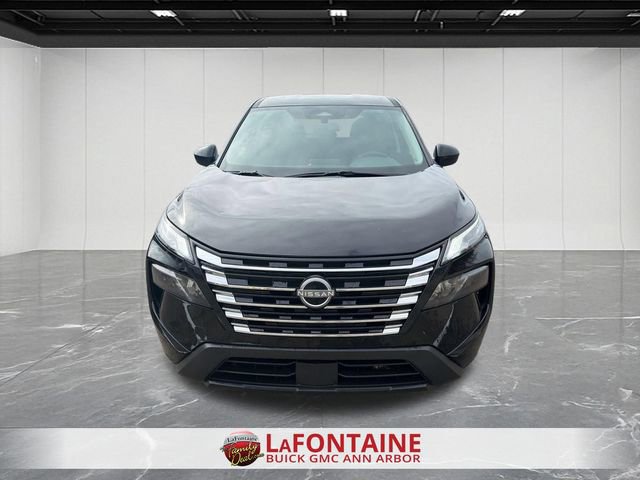 Used 2025 Nissan Rogue SV image 3