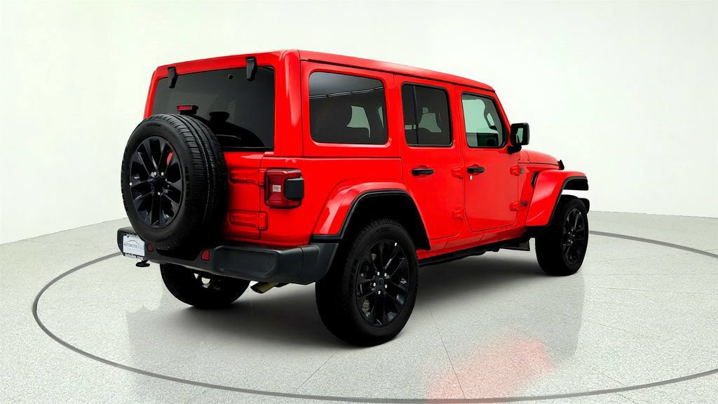 Used 2025 Jeep Wrangler Unlimited Sahara w/ Safety Group AWD/4WD image 5