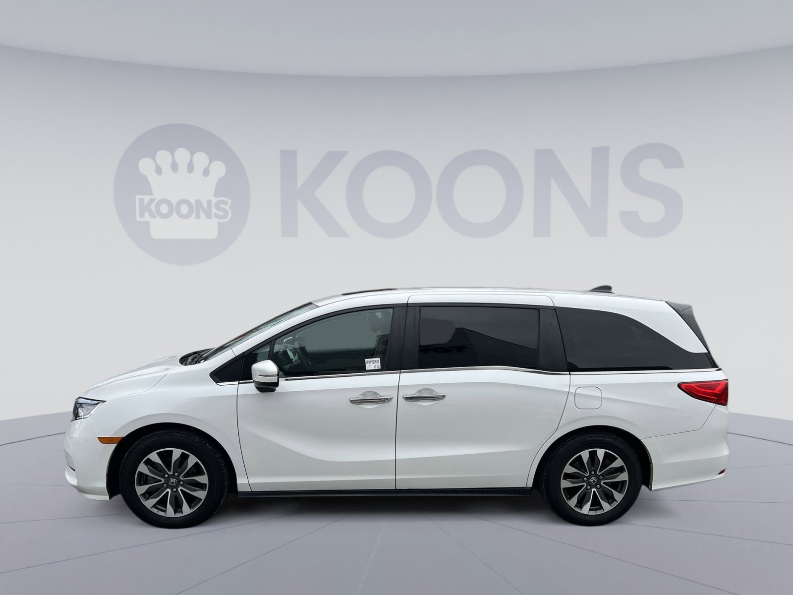 Used 2023 Honda Odyssey EX-L image 2