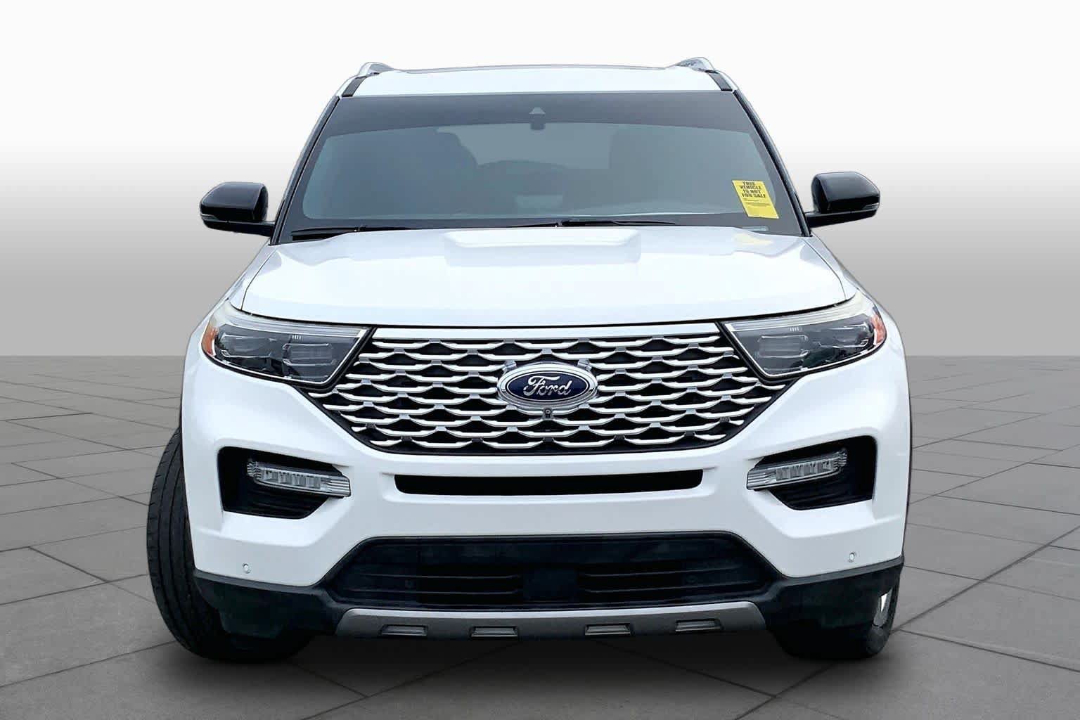 Used 2020 Ford Explorer Platinum w/ Premium Technology Package AWD/4WD image 4