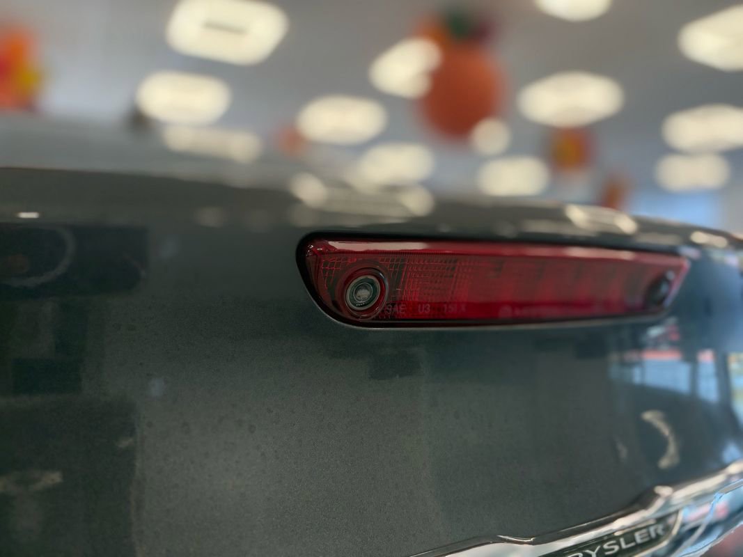 Used 2017 Chrysler 300 S image 39