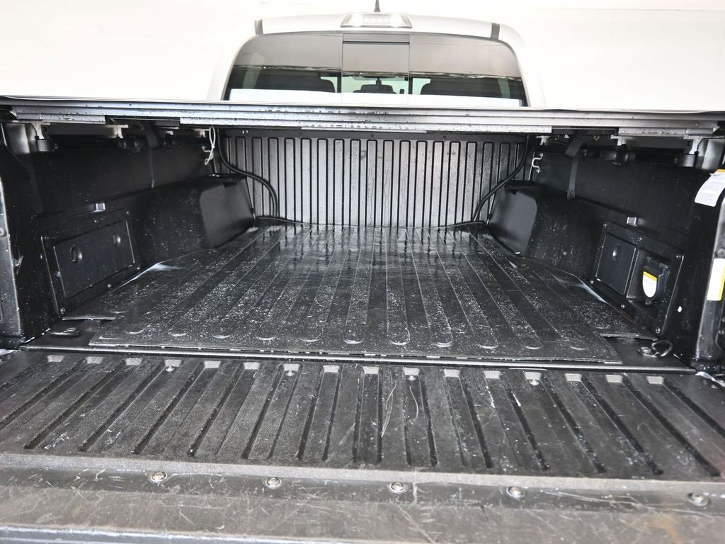 Used 2017 Toyota Tacoma TRD Sport image 43