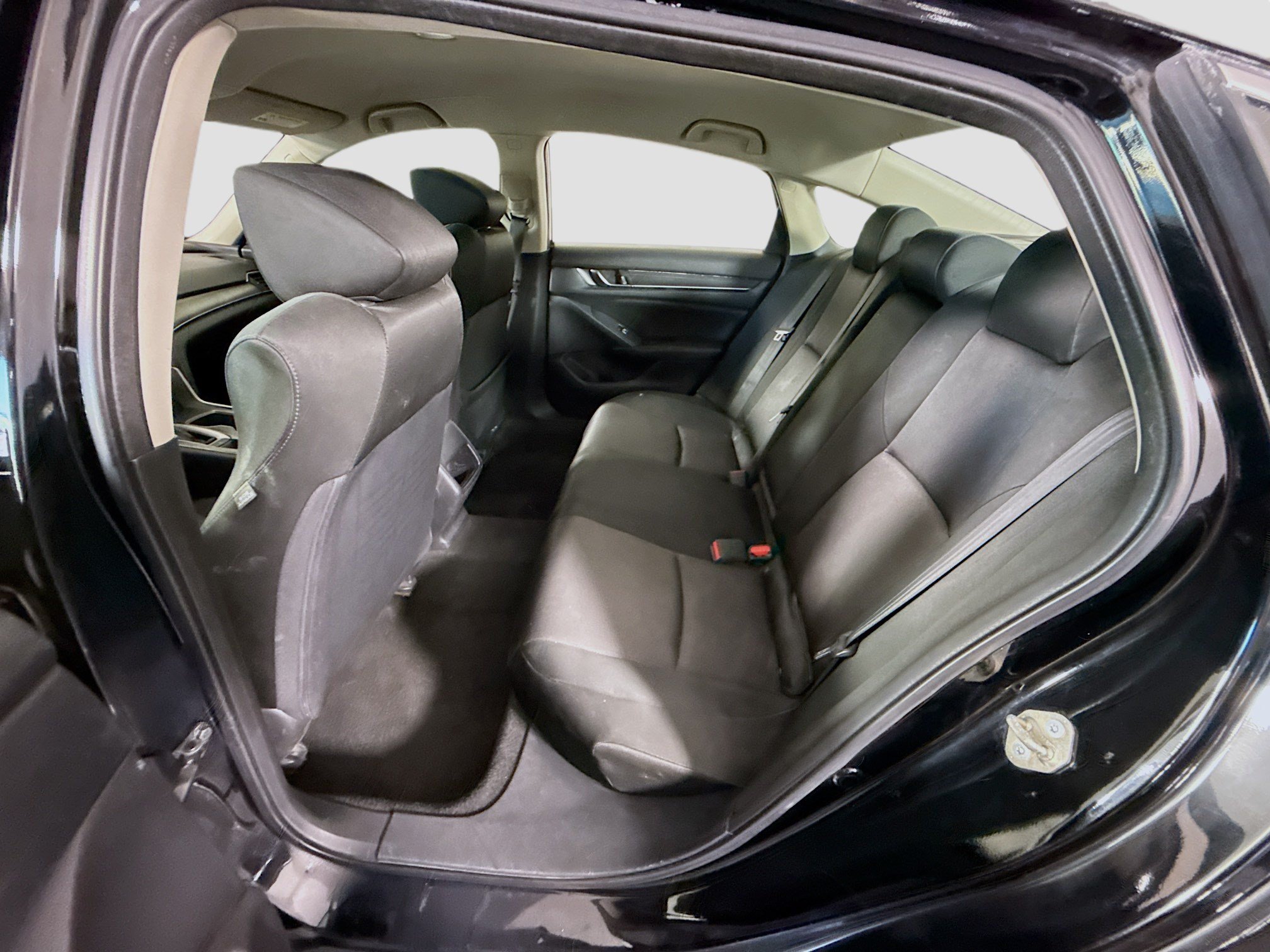 Used 2019 Honda Accord LX image 25
