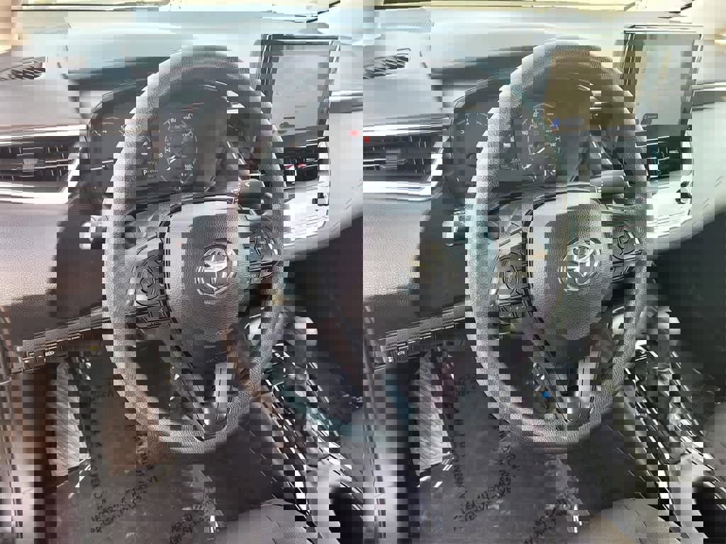 Used 2023 Toyota Corolla LE image 9