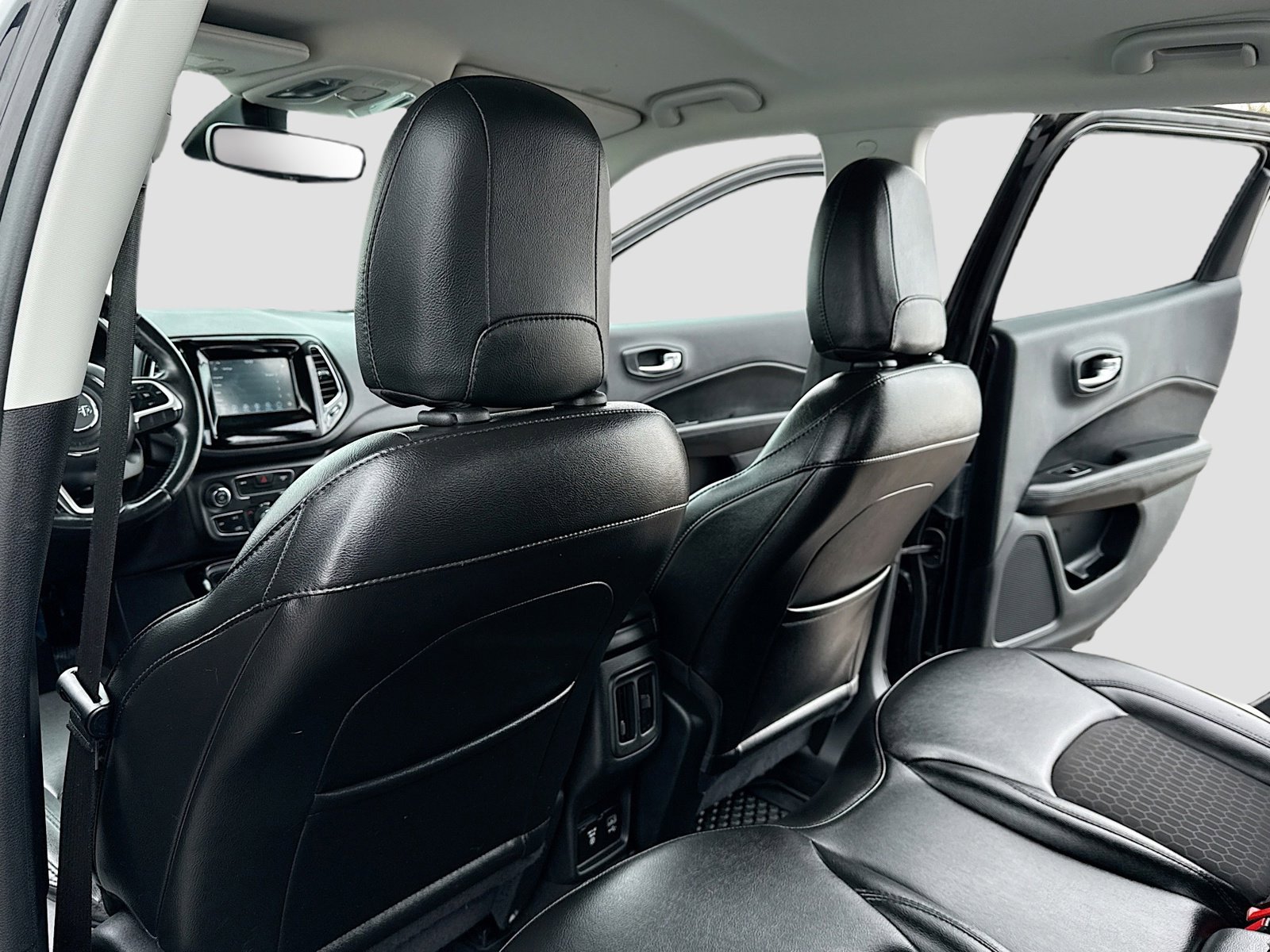 Used 2020 Jeep Compass Latitude image 6