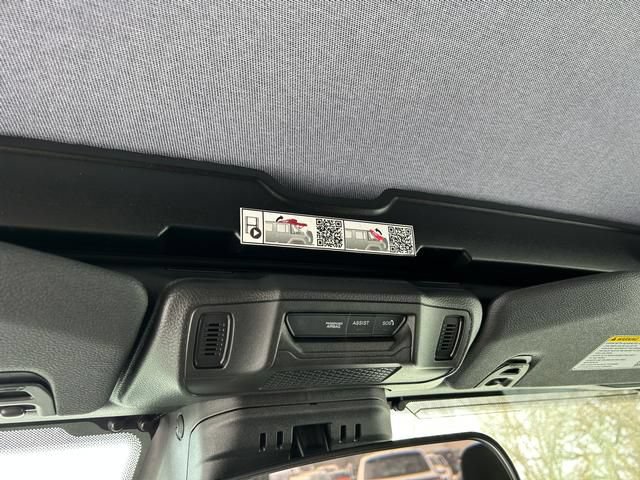 New 2025 Jeep Wrangler Rubicon AWD/4WD image 24
