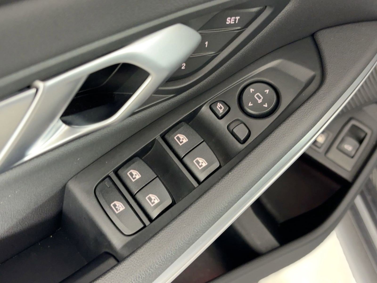 Used 2021 BMW 330e xDrive w/ M Sport Package image 19