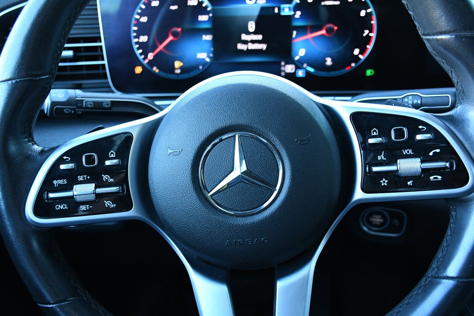 Used 2020 Mercedes-Benz GLE 350 4MATIC w/ 3rd Row Seat Package image 12