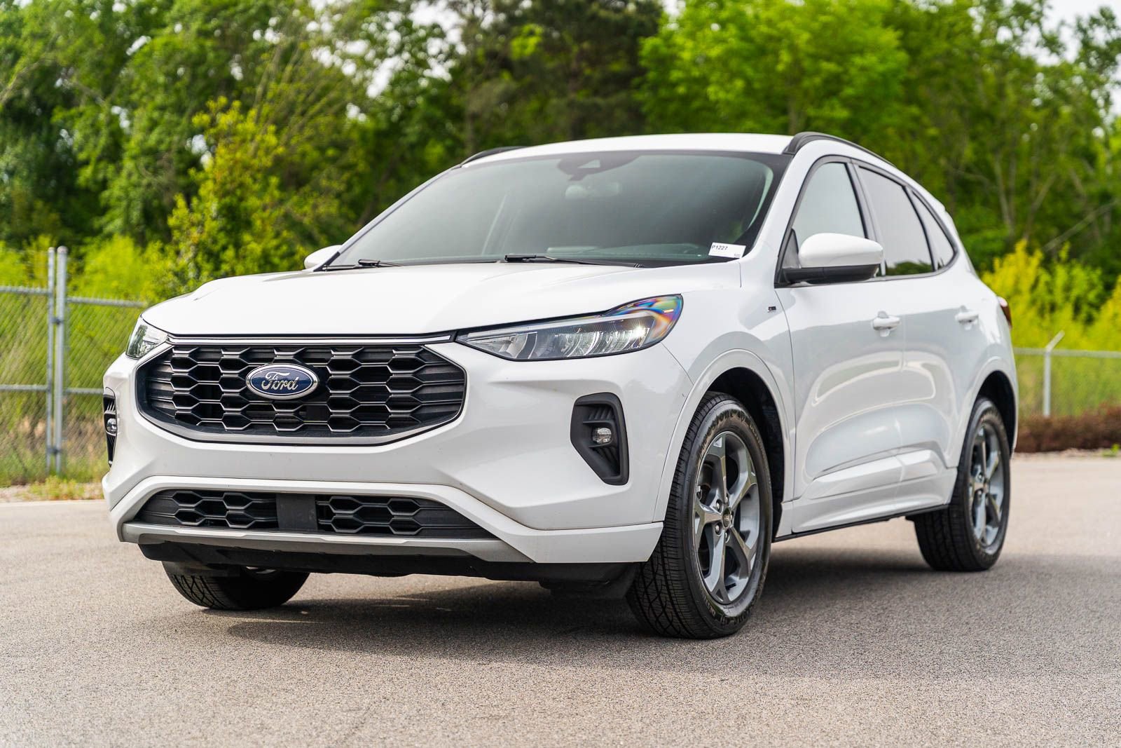 Used 2023 Ford Escape ST-Line Select image 3