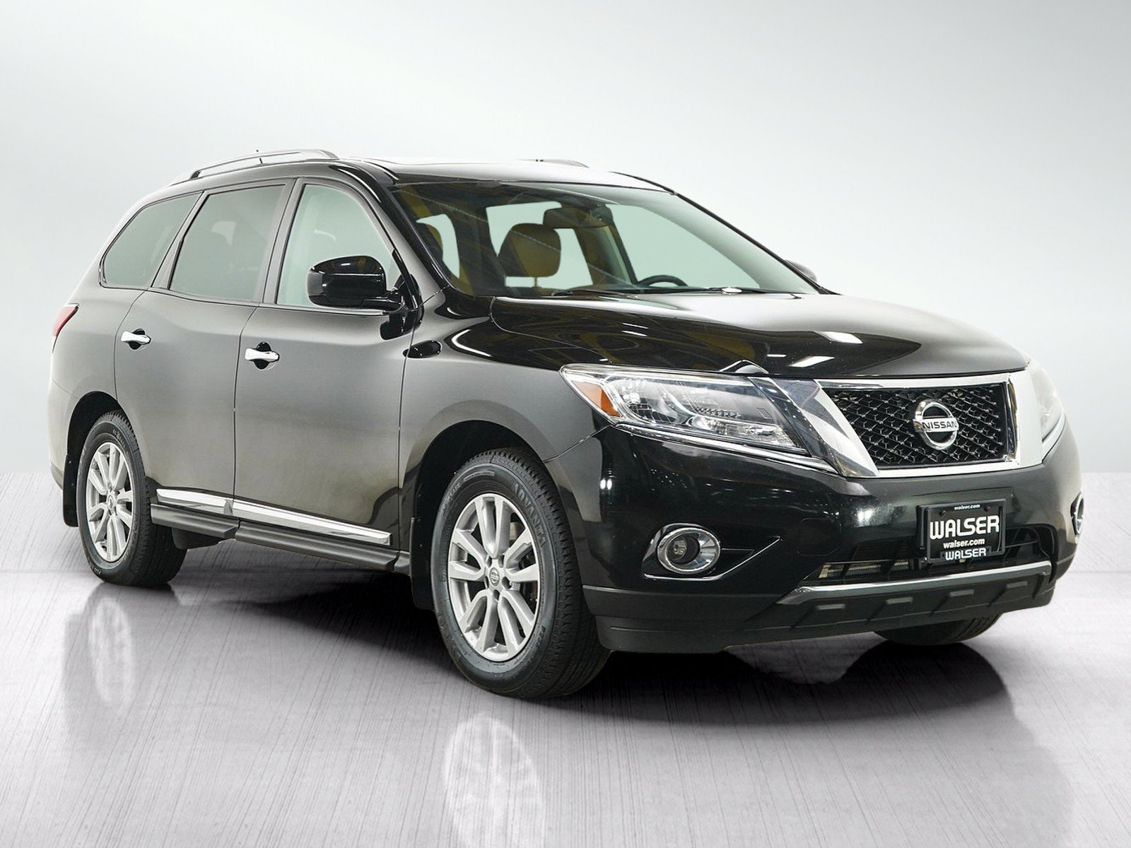 Used 2014 Nissan Pathfinder SL w/ SL Premium Package AWD/4WD image 7